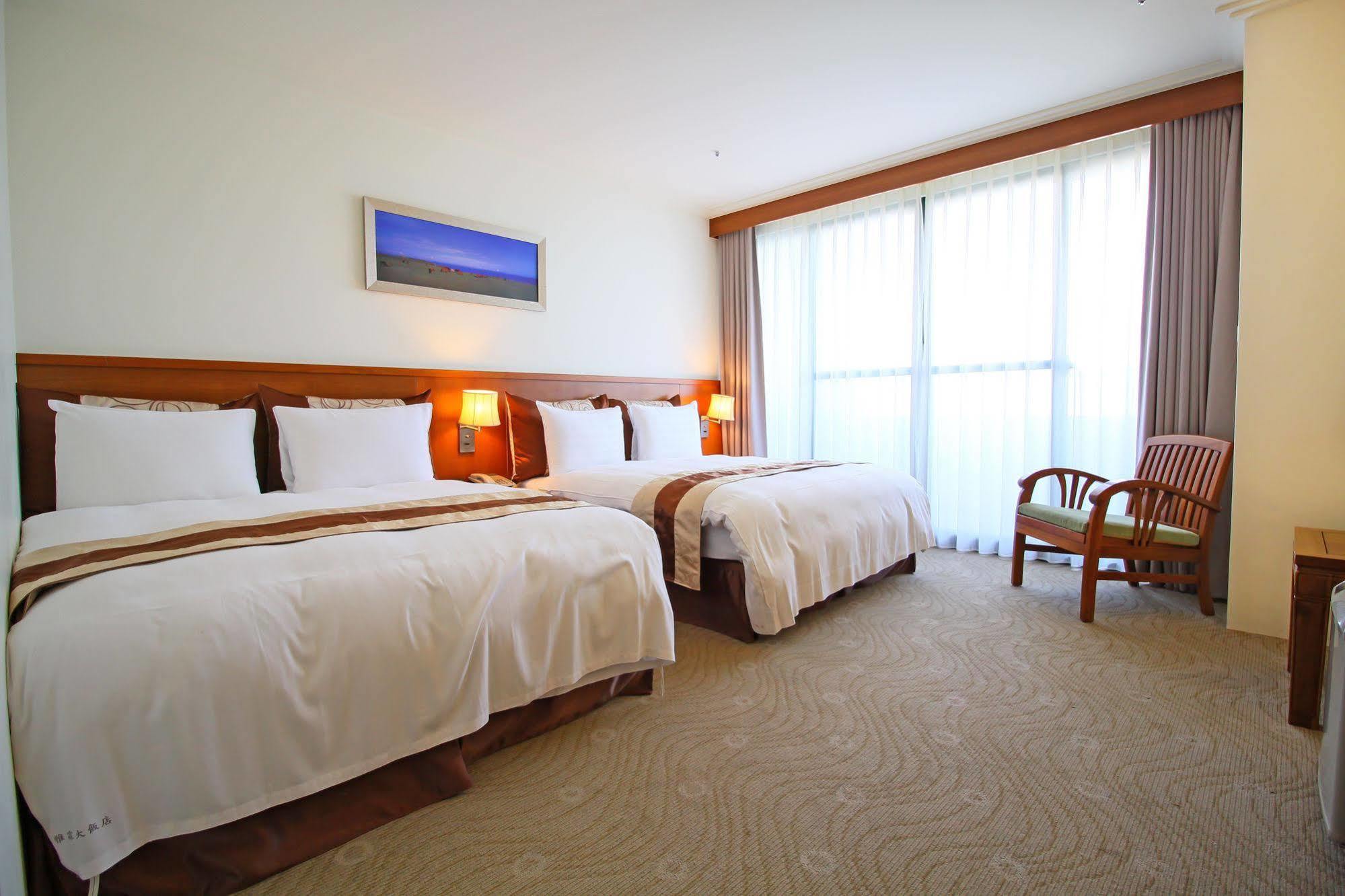 Yaling Hotel Magong Eksteriør billede
